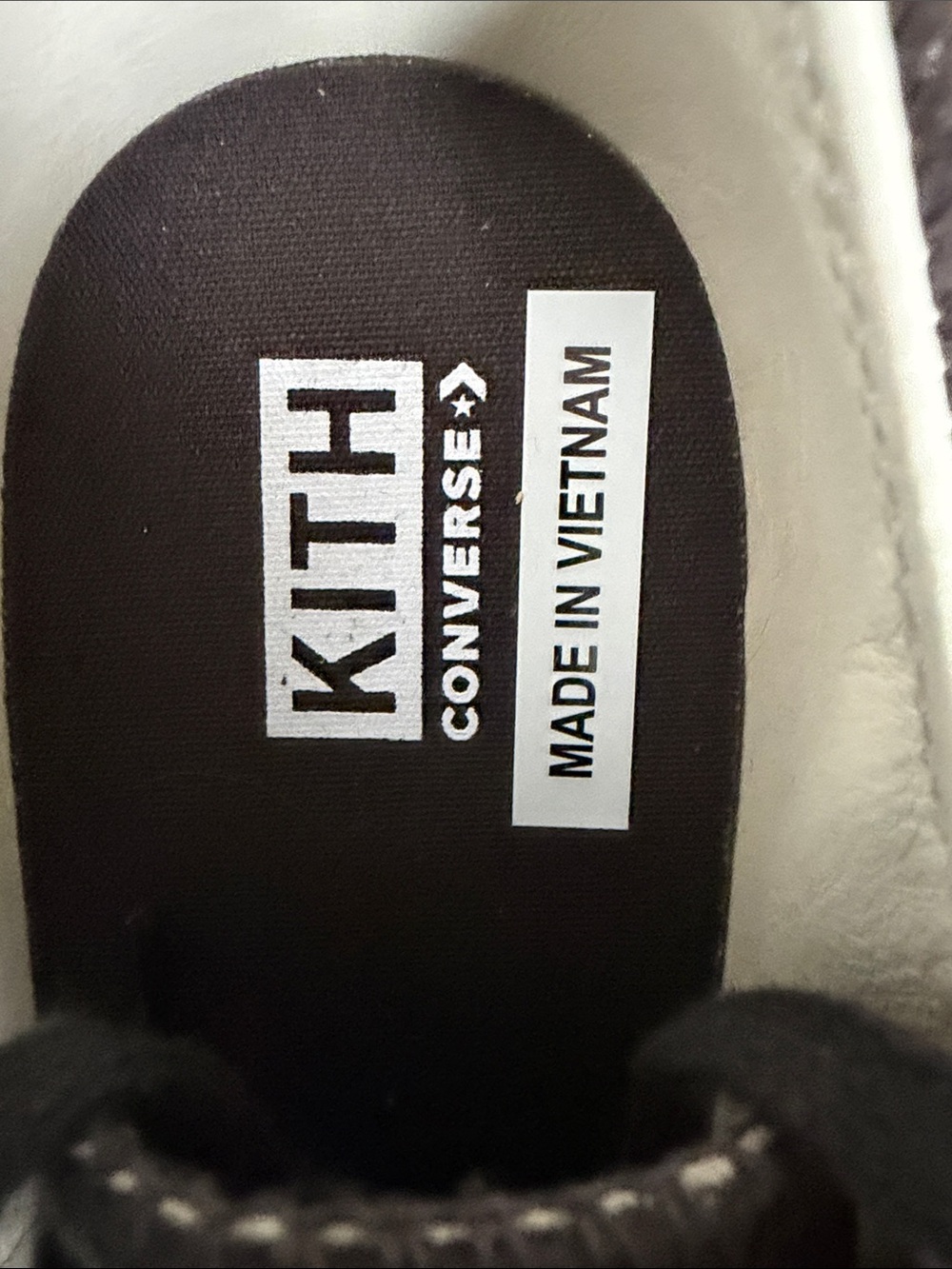 Converse x Kith Men’s Dark Brown Suede Low-Top Sneakers with Off-White Platform - Picture 13 of 14